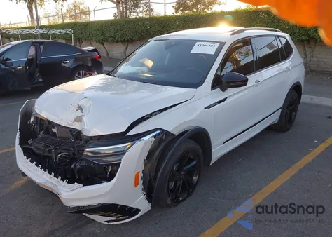 2023 Volkswagen Tiguan 2.0T Se R-Line Black from USA, damaged, VIN 3VVCB7AX9PM119749